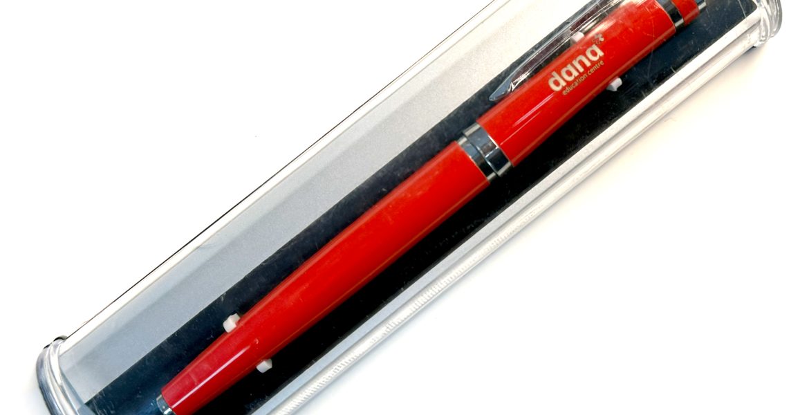 Pen in box 01